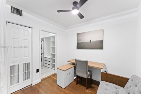 Condo in Miami Beach, Florida, 1 bedroom  № 1973557 - photo 10