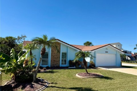 Casa en Port Richey, Florida 2 dormitorios, 147.9 m2 № 2221625