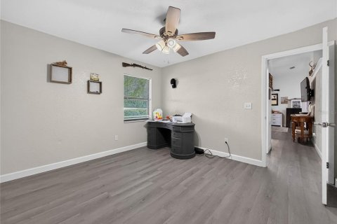 House in Ocklawaha, Florida 3 bedrooms, 117.52 sq.m. № 2236143 - photo 18