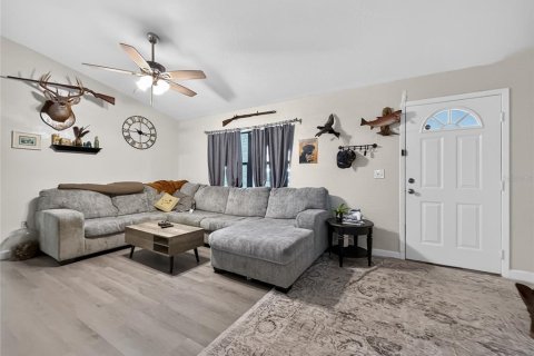 House in Ocklawaha, Florida 3 bedrooms, 117.52 sq.m. № 2236143 - photo 8