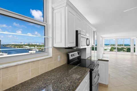 Copropriété à vendre à Fort Lauderdale, Floride: 2 chambres, 130.06 m2 № 2413057 - photo 20
