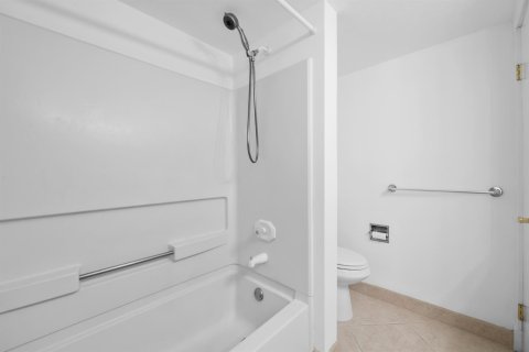 Copropriété à vendre à Fort Lauderdale, Floride: 2 chambres, 130.06 m2 № 2413057 - photo 28