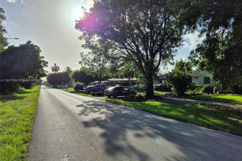 Terrain à vendre à Florida City, Floride № 1935934 - photo 11