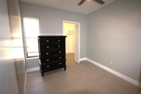 Снять в аренду виллу или дом в Майами, Флорида 3 спальни, 157.75м2, № 1964033 - фото 19