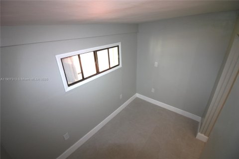 Снять в аренду виллу или дом в Майами, Флорида 3 спальни, 157.75м2, № 1964033 - фото 14