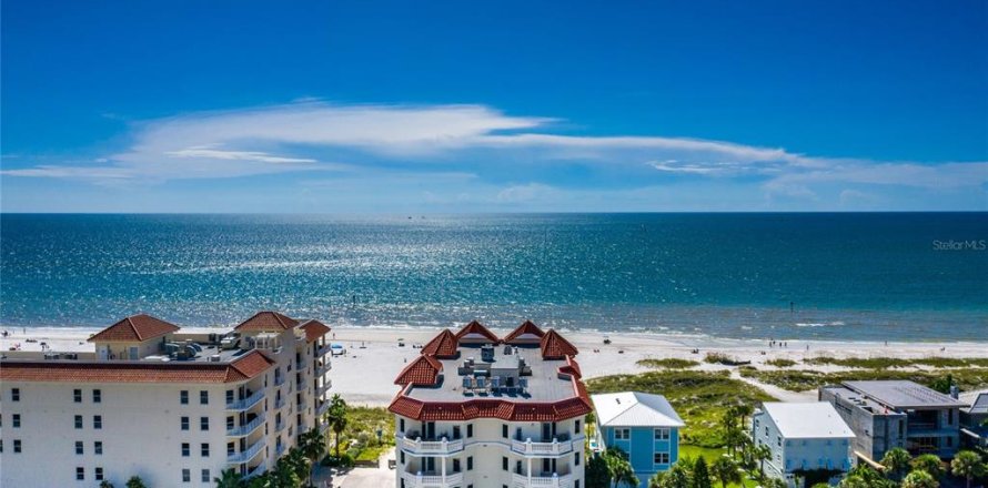 Condo à Clearwater, Floride, 3 chambres № 1723046