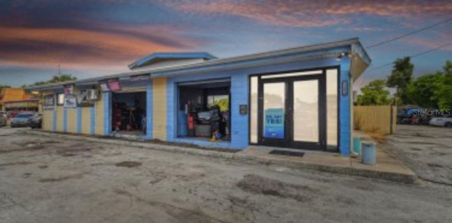 Immobilier commercial à Saint Petersburg, Floride 195.09 m2 № 1851575