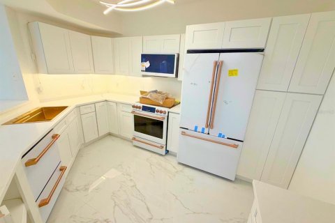 Condominio en venta en Orlando, Florida, 3 dormitorios, 126.53 m2 № 2155702 - foto 3
