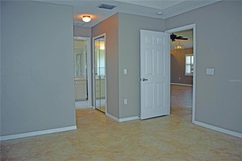 Villa ou maison à louer à Spring Hill, Floride: 3 chambres, 156.82 m2 № 2102384 - photo 15