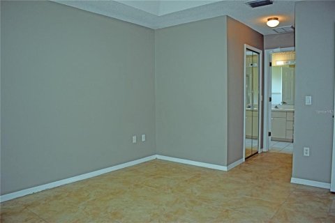 Villa ou maison à louer à Spring Hill, Floride: 3 chambres, 156.82 m2 № 2102384 - photo 14