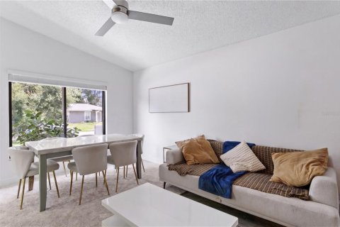 House in Tampa, Florida 5 bedrooms, 181.07 sq.m. № 2344652 - photo 6