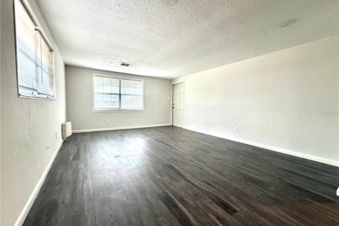 Appartement à louer à Tampa, Floride: 2 chambres, 78.97 m2 № 2118144 - photo 3