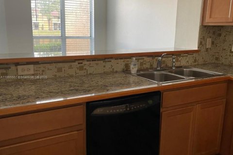 Condo in West Palm Beach, Florida, 2 bedrooms № 1920377 - photo 20