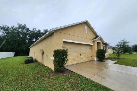 Villa ou maison à vendre à Ocala, Floride: 3 chambres, 155.15 m2 № 2406723 - photo 4