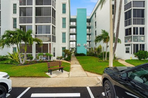 Condominio en venta en Saint Petersburg, Florida, 3 dormitorios, 139.35 m2 № 2288091 - foto 3