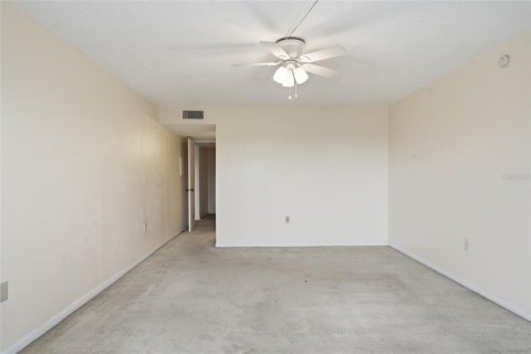 Condominio en venta en Saint Petersburg, Florida, 3 dormitorios, 139.35 m2 № 2288091 - foto 11