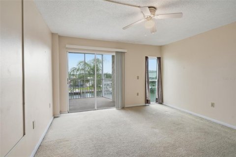 Condominio en venta en Saint Petersburg, Florida, 3 dormitorios, 139.35 m2 № 2288091 - foto 18