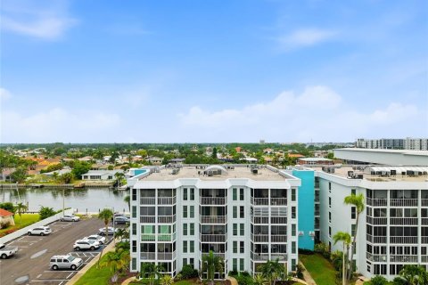 Condominio en venta en Saint Petersburg, Florida, 3 dormitorios, 139.35 m2 № 2288091 - foto 2