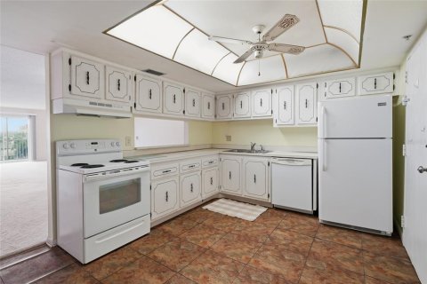 Condominio en venta en Saint Petersburg, Florida, 3 dormitorios, 139.35 m2 № 2288091 - foto 13
