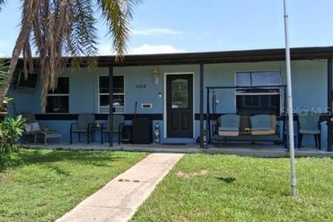 House in Port Charlotte, Florida 3 bedrooms, 115.01 sq.m. № 2369591