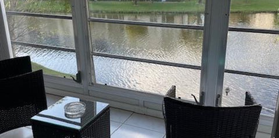 Condominio en Coconut Creek, Florida, 2 dormitorios № 996203