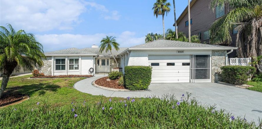 Casa en Port Richey, Florida 3 dormitorios, 211.35 m2 № 1851397