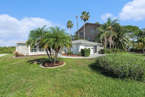 Casa en venta en Port Richey, Florida, 3 dormitorios, 211.35 m2 № 1851397 - foto 2