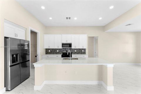 Casa en venta en Lehigh Acres, Florida, 3 dormitorios, 173.82 m2 № 1842833 - foto 7