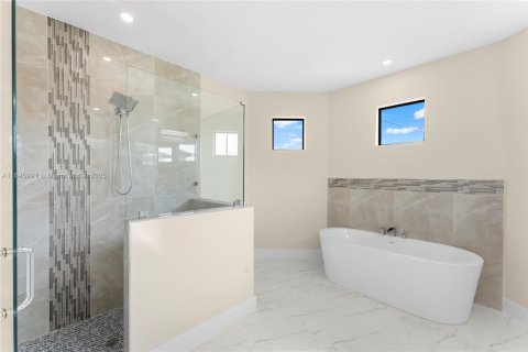 Casa en venta en Lehigh Acres, Florida, 3 dormitorios, 173.82 m2 № 1842833 - foto 14