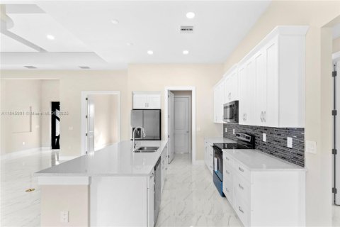 Casa en venta en Lehigh Acres, Florida, 3 dormitorios, 173.82 m2 № 1842833 - foto 9