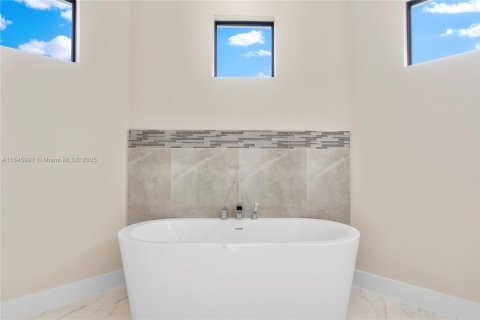 Casa en venta en Lehigh Acres, Florida, 3 dormitorios, 173.82 m2 № 1842833 - foto 16