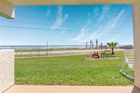 Copropriété à vendre à Ormond Beach, Floride: 2 chambres, 106.84 m2 № 2215752 - photo 19