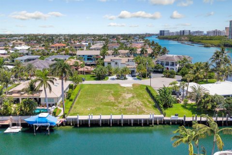 House in Boca Raton, Florida 3 rooms, 577.29 sq.m. № 2180320 - photo 5