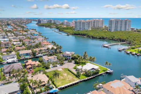 House in Boca Raton, Florida 3 rooms, 577.29 sq.m. № 2180320 - photo 15