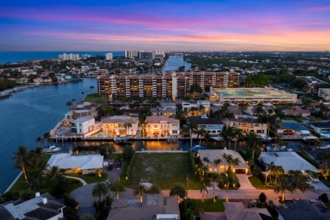 House in Boca Raton, Florida 3 rooms, 577.29 sq.m. № 2180320 - photo 6