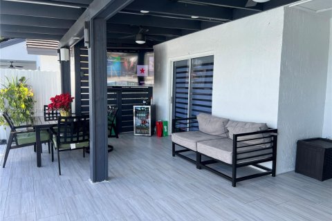 Купить виллу или дом в Майами, Флорида 3 спальни, 147.34м2, № 1989224 - фото 7