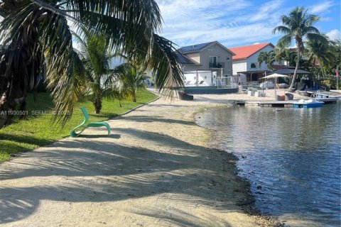 Купить виллу или дом в Майами, Флорида 3 спальни, 147.34м2, № 1989224 - фото 21