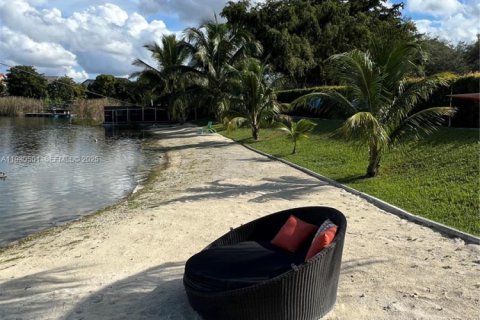 Купить виллу или дом в Майами, Флорида 3 спальни, 147.34м2, № 1989224 - фото 13