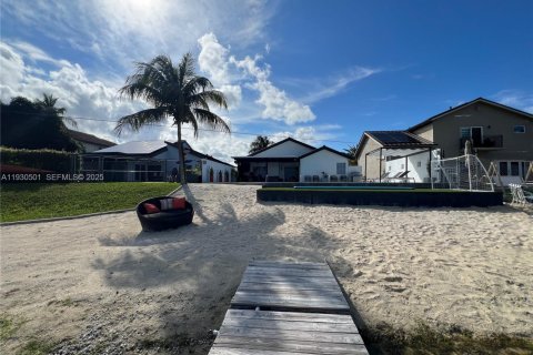 Купить виллу или дом в Майами, Флорида 3 спальни, 147.34м2, № 1989224 - фото 15