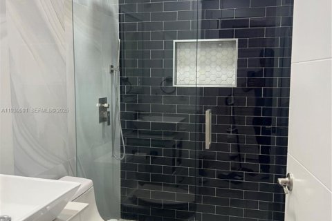 Купить виллу или дом в Майами, Флорида 3 спальни, 147.34м2, № 1989224 - фото 28