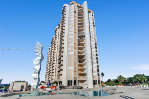 Copropriété à vendre à Miami, Floride: 2 chambres, 135.64 m2 № 1952606 - photo 2