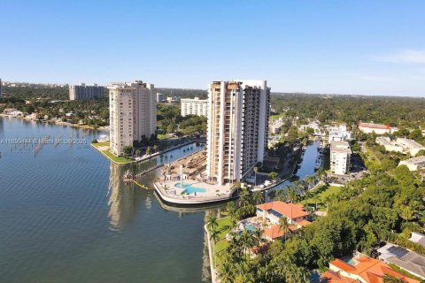 Copropriété à vendre à Miami, Floride: 2 chambres, 135.64 m2 № 1952606 - photo 18