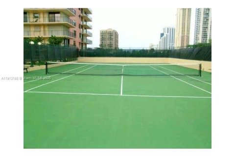 Купить кондоминиум в Санни-Айлс-Бич, Флорида 3 спальни, 129.69м2, № 1969338 - фото 23