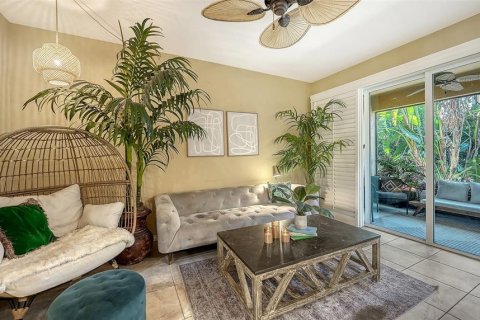 Touwnhouse à vendre à Sarasota, Floride: 3 chambres, 168.9 m2 № 2094390 - photo 10