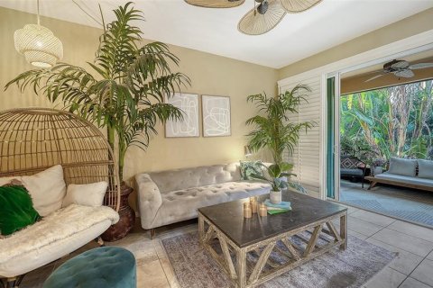 Touwnhouse à vendre à Sarasota, Floride: 3 chambres, 168.9 m2 № 2094390 - photo 11