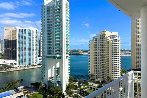 Condominio en Miami, Florida, 2 dormitorios  № 2153550