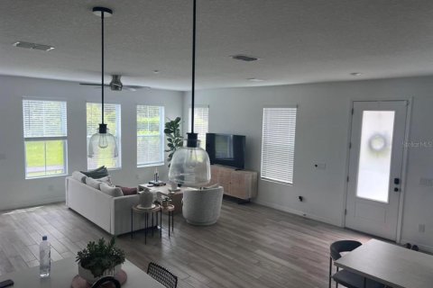 Touwnhouse à louer à Davenport, Floride: 3 chambres, 201.97 m2 № 2386244 - photo 9