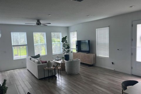 Touwnhouse à louer à Davenport, Floride: 3 chambres, 201.97 m2 № 2386244 - photo 10