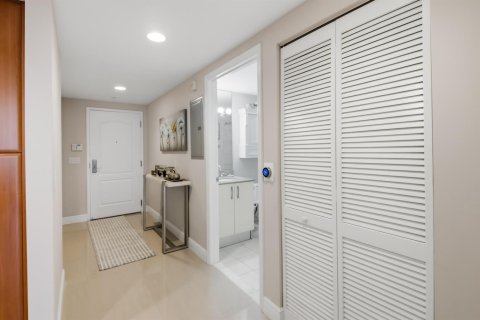 Купить кондоминиум в Дирфилд-Бич, Флорида 3 комнаты, 83.33м2, № 2244533 - фото 9