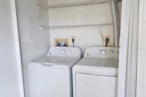 Townhouse in Orlando, Florida 2 bedrooms, 102.56 sq.m. № 1872898 - photo 7
